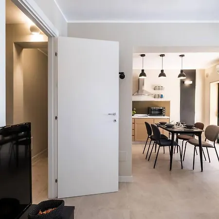 Fram Luxury - Via Leonardo Da Vinci *